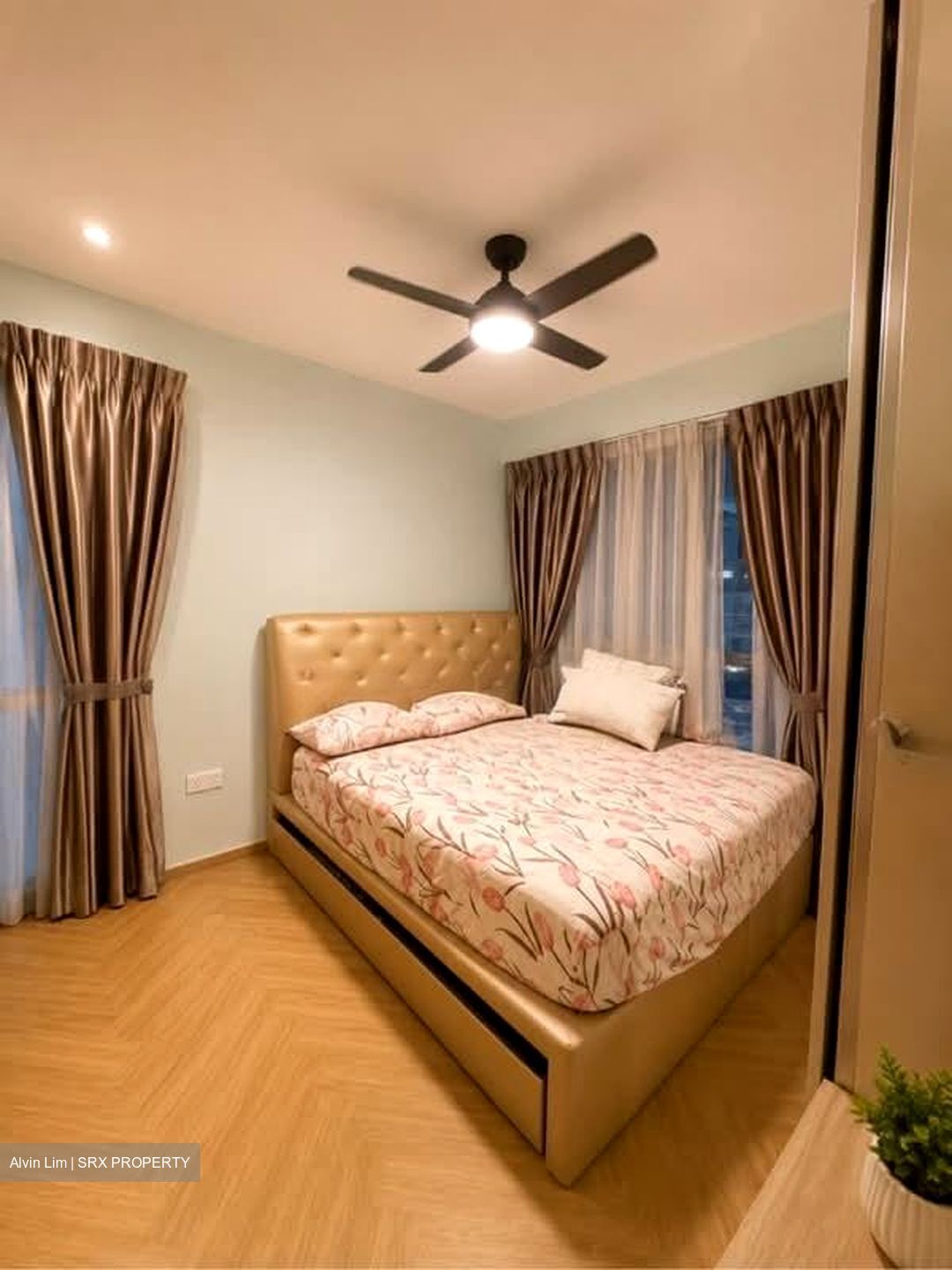Prive (D19), Condominium #593005711